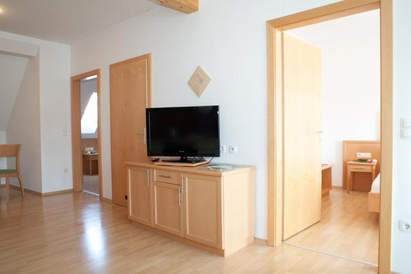 Raiffeisenhof Appartements Ehrenhausen Esterno foto